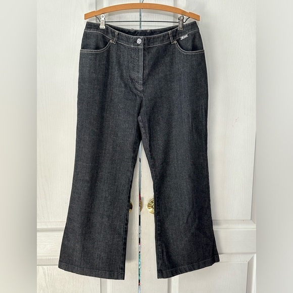St. John Sport Denim - Elegant Black Flare Women's Jeans